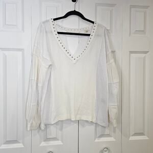 Pol White Long Sleeve Oversized Waffle Knit Keyhole Back V Neck Metal Accent L